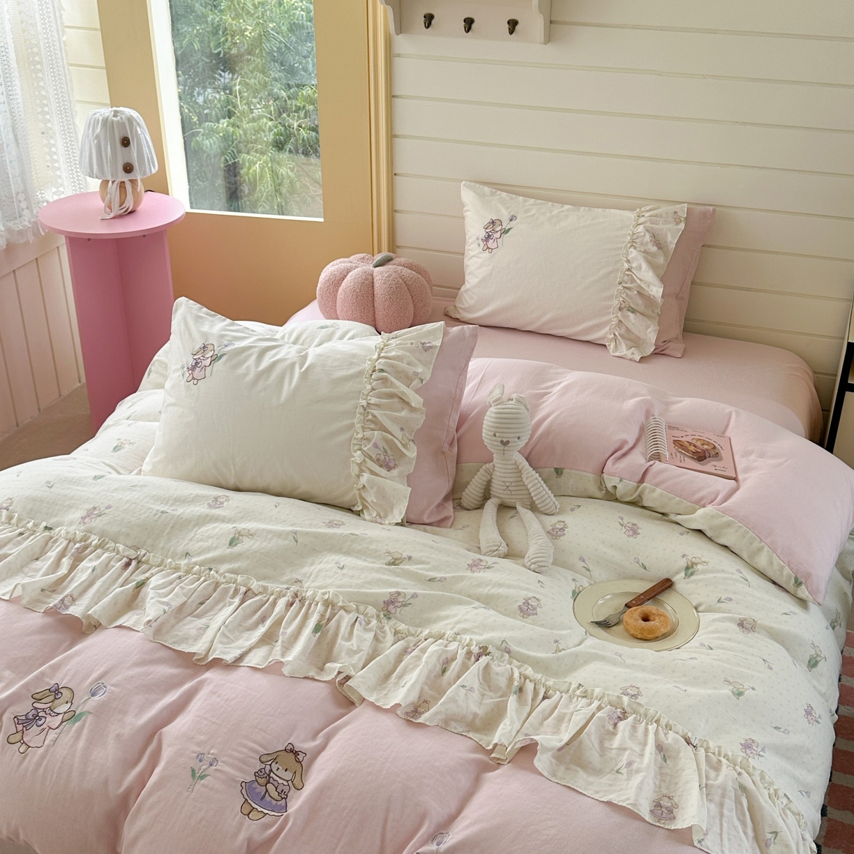 觅糖家纺 2025新款双层纱刺绣花边四件套系列 甜茶小兔
