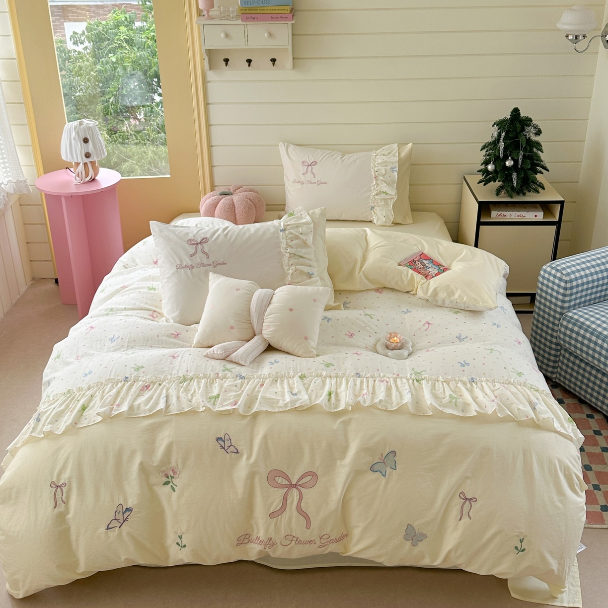 91家纺网 家纺一手货源 找家纺 觅糖家纺 2025新款双层纱刺绣花边四件套系列 雾中蝶舞