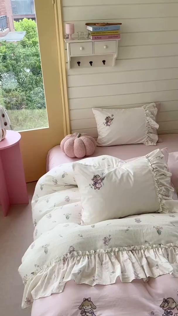 91家纺网 家纺一手货源 找家纺 觅糖家纺 2025新款双层纱刺绣花边四件套系列 甜茶小兔