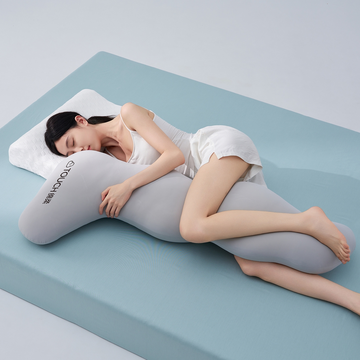 91家纺网 家纺一手货源 找家纺 乐可 2025新款豆荚海马波浪抱枕长条孕妇侧睡夹腿枕 豆荚海马波浪抱枕-BL银灰