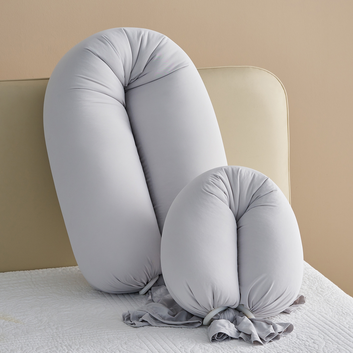 91家纺网 家纺一手货源 找家纺 乐可 2025新款素雅纯色温馨时尚多功能抱枕儿童成人侧睡夹腿抱枕靠垫 多功能抱枕-大号-BD雾灰