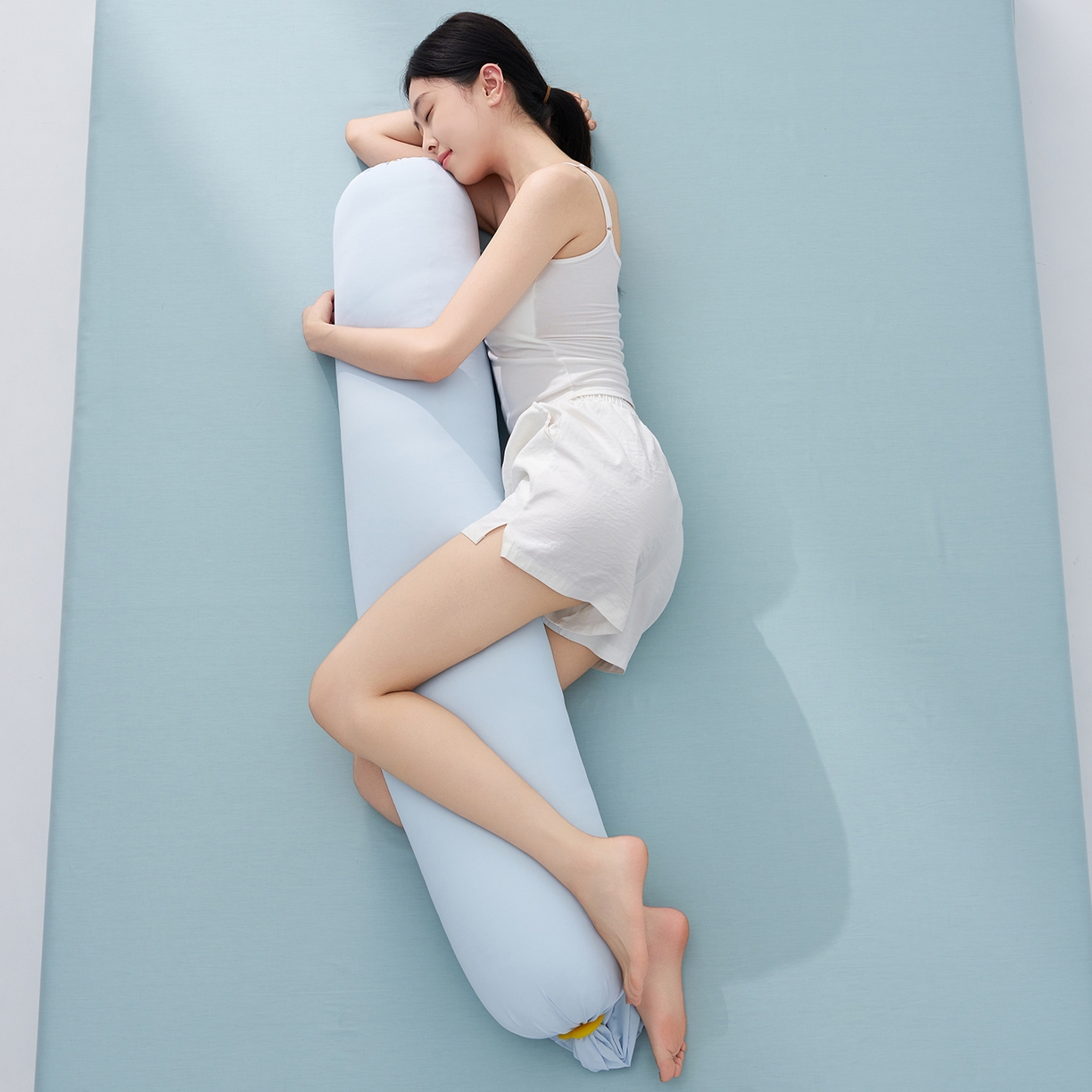 91家纺网 家纺一手货源 找家纺 乐可 2025新款素雅纯色温馨时尚多功能抱枕儿童成人侧睡夹腿抱枕靠垫 多功能抱枕-大号-BD海水蓝