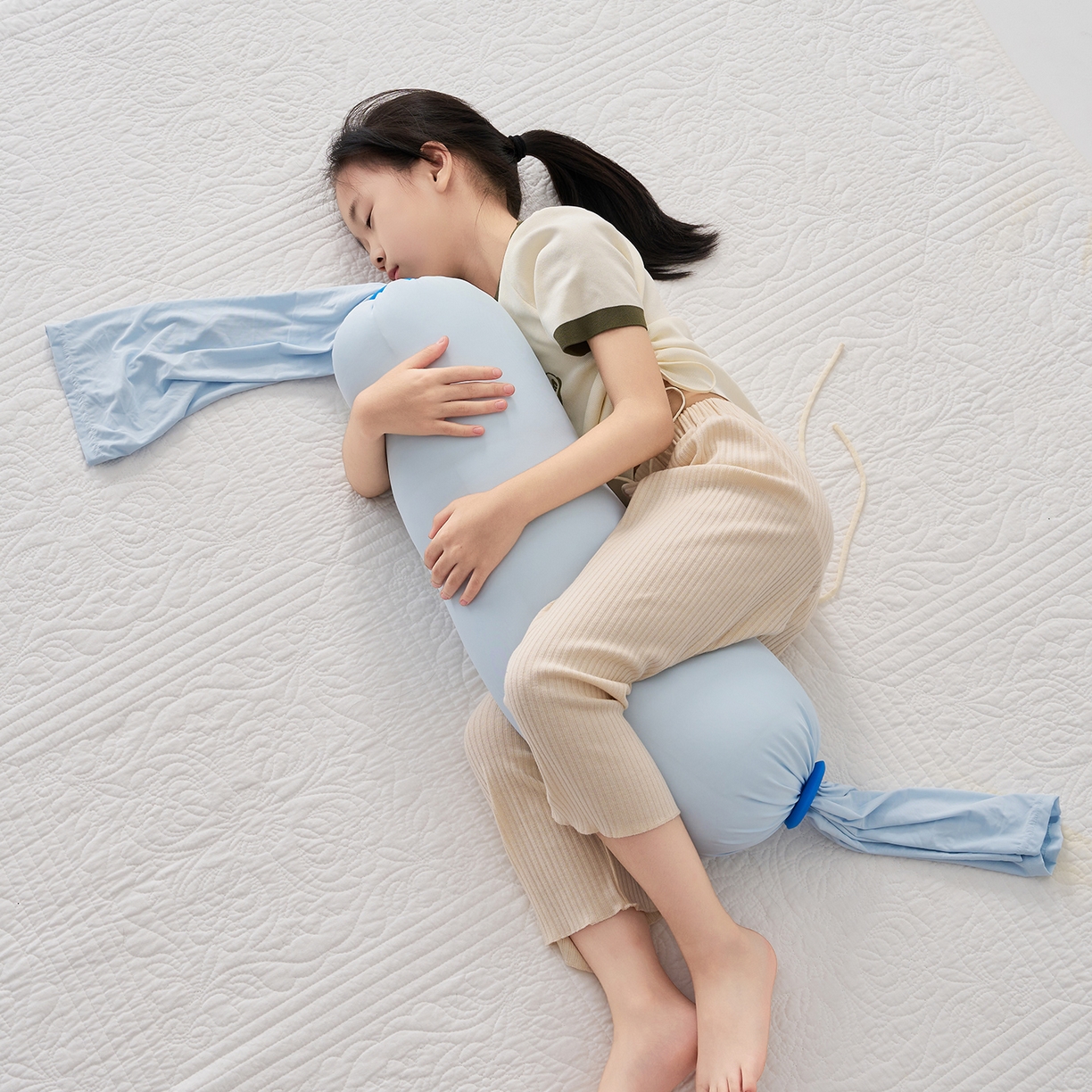 91家纺网 家纺一手货源 找家纺 乐可 2025新款素雅纯色温馨时尚多功能抱枕儿童成人侧睡夹腿抱枕靠垫 多功能抱枕-小号-BD海水蓝