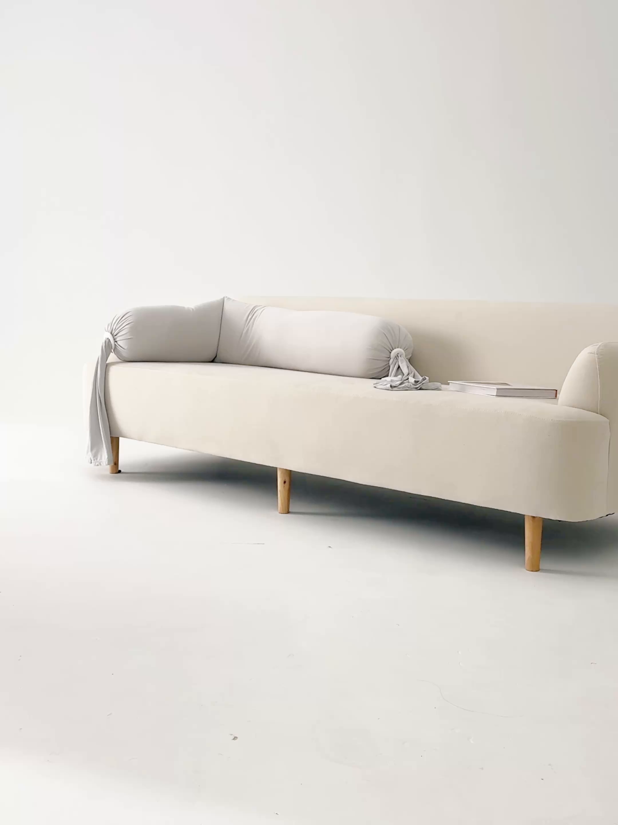 91家纺网 家纺一手货源 找家纺 乐可 2025新款素雅纯色温馨时尚多功能抱枕儿童成人侧睡夹腿抱枕靠垫 多功能抱枕-小号-BD雾灰