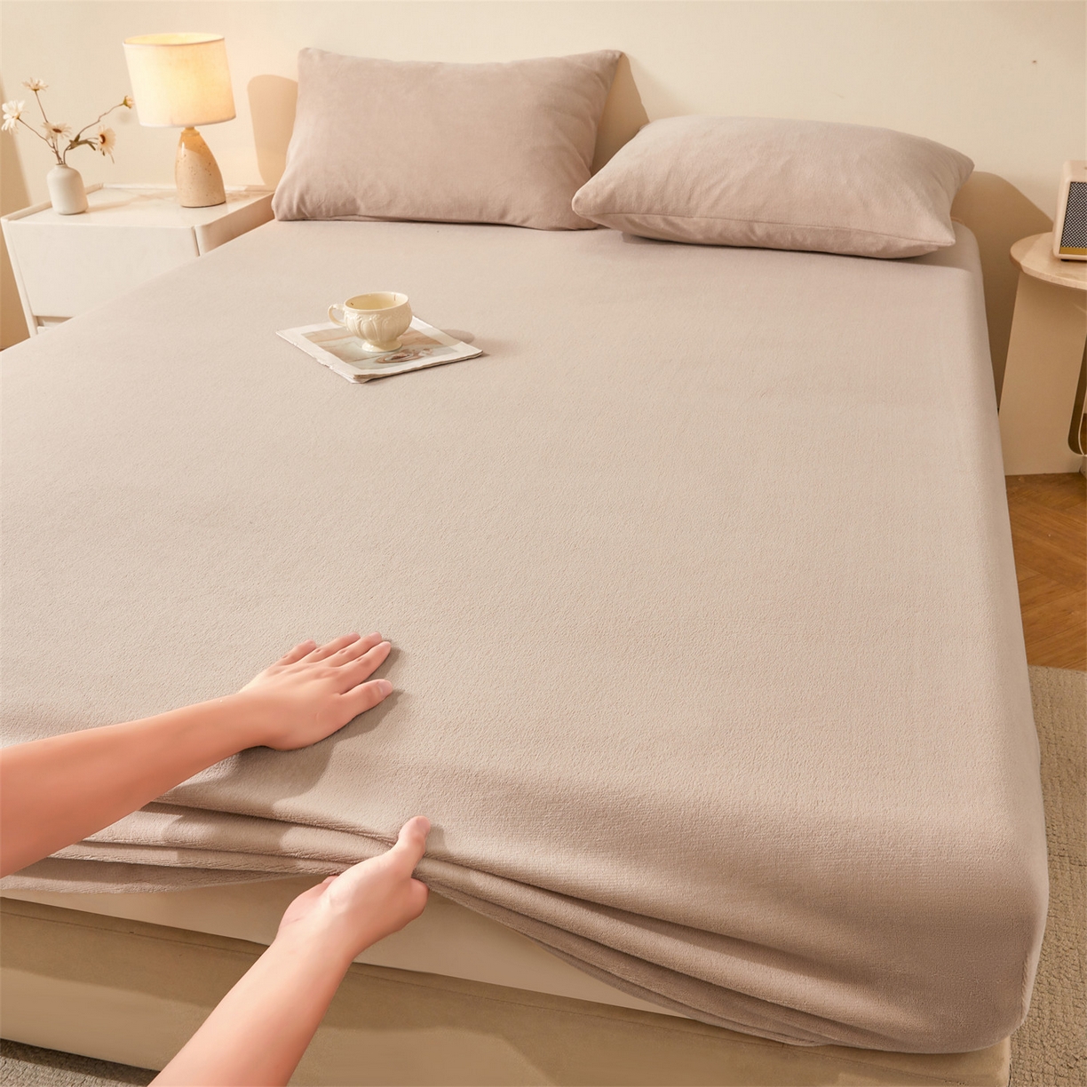 91家纺网 家纺一手货源 找家纺 优眠坊 2025新款单层高克重牛奶绒纯色床笠 岩石棕