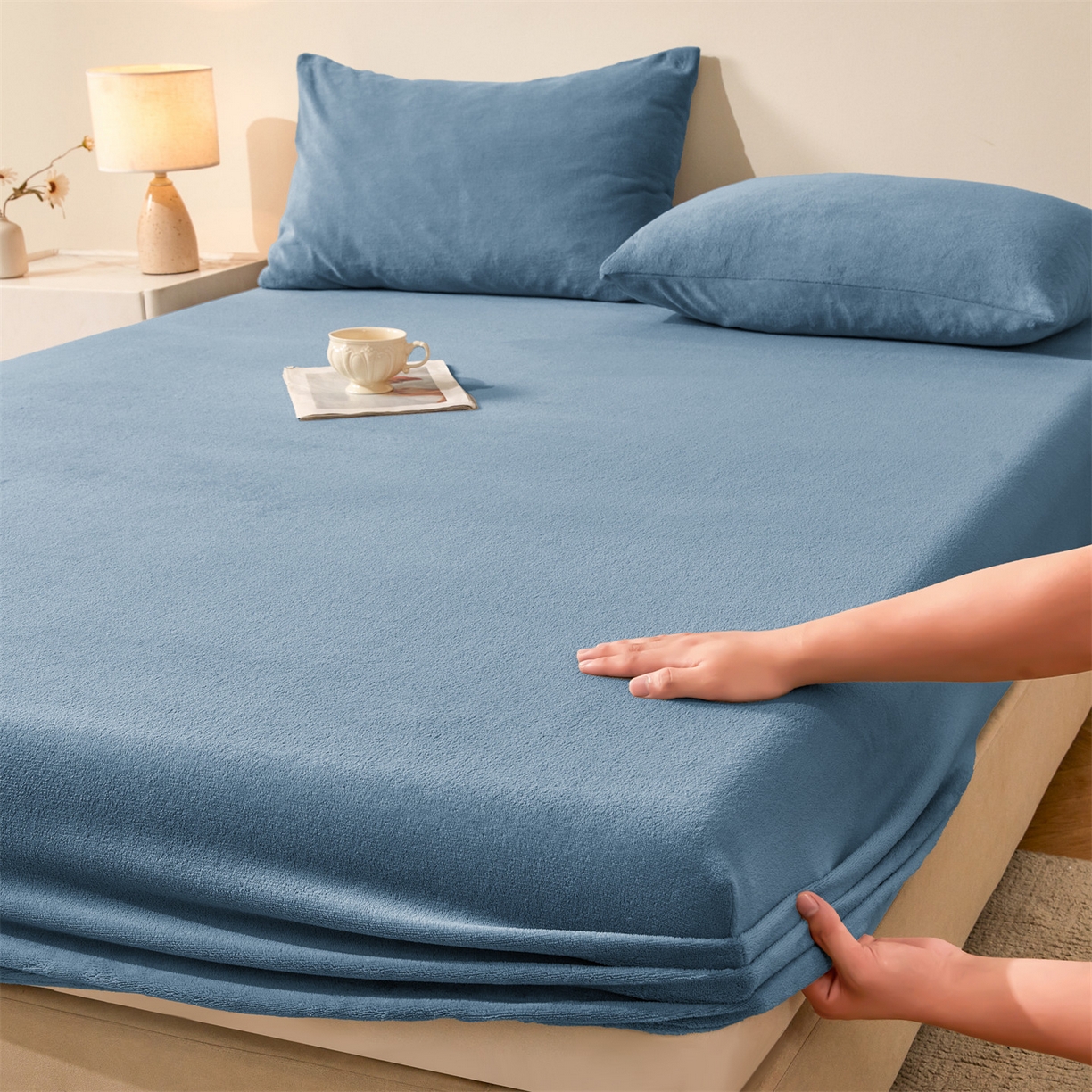 91家纺网 家纺一手货源 找家纺 优眠坊 2025新款单层高克重牛奶绒纯色床笠 鸢尾蓝