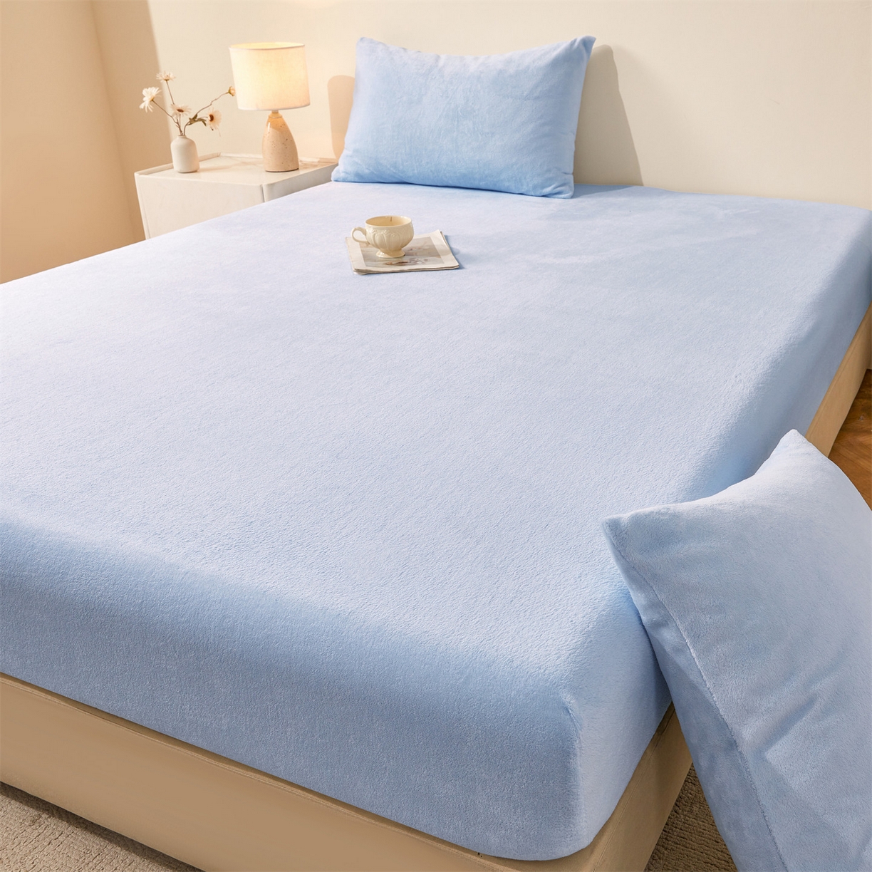 91家纺网 家纺一手货源 找家纺 优眠坊 2025新款单层高克重牛奶绒纯色床笠 星蓝