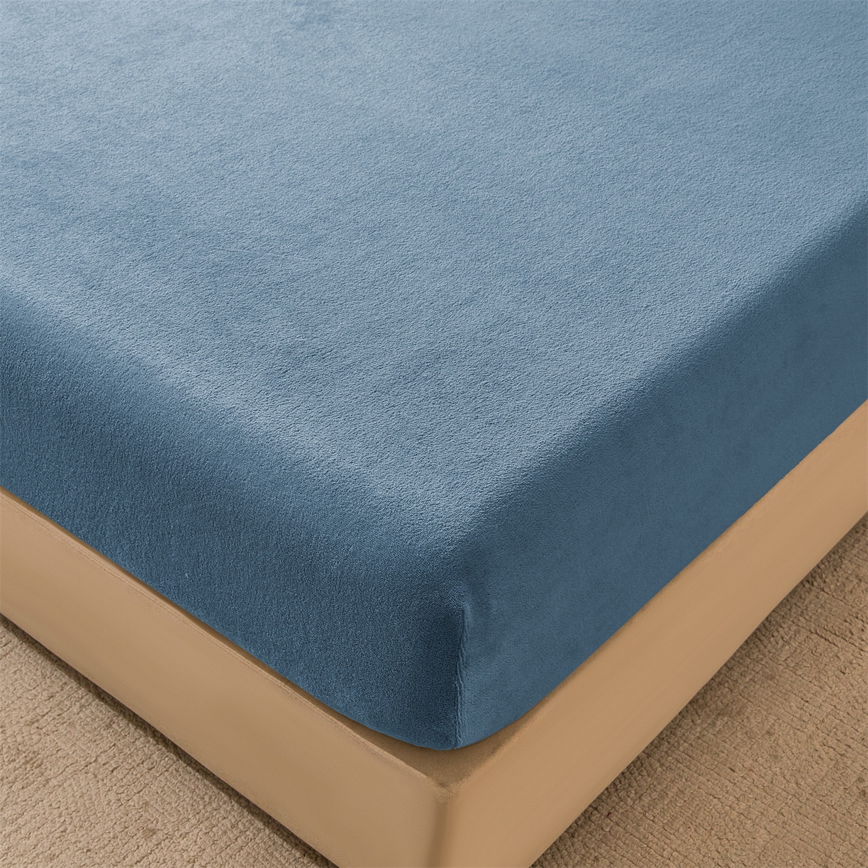 91家纺网 家纺一手货源 找家纺 优眠坊 2025新款单层高克重牛奶绒纯色床笠 鸢尾蓝