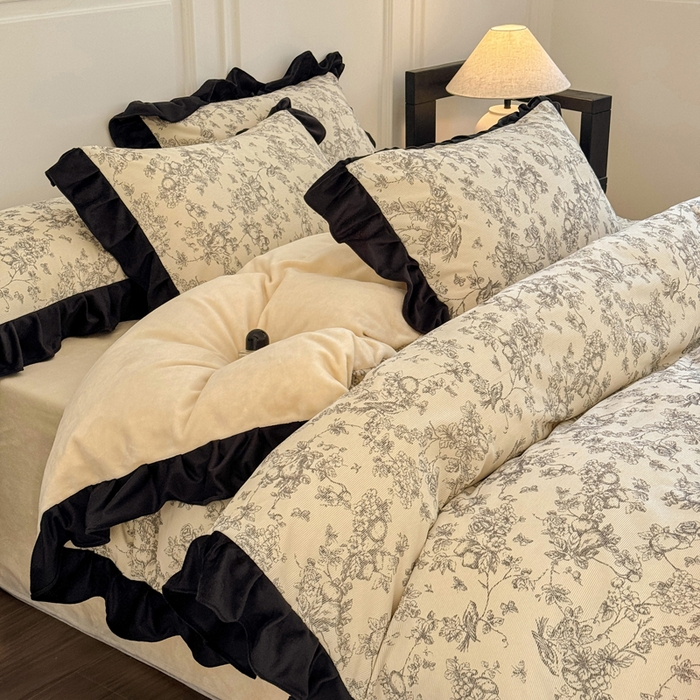 91家纺网 家纺一手货源 找家纺 （总）宅家居 2025新款秋冬爆款轻法式赫本风灯芯绒四件套提花立体韩版花边牛奶绒三件套