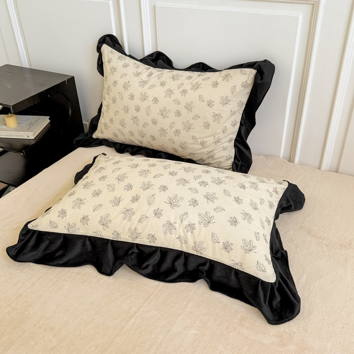 91家纺网 家纺一手货源 找家纺 宅家居 2025新款秋冬爆款轻法式赫本风灯芯绒四件套提花立体韩版花边牛奶绒三件套 繁花