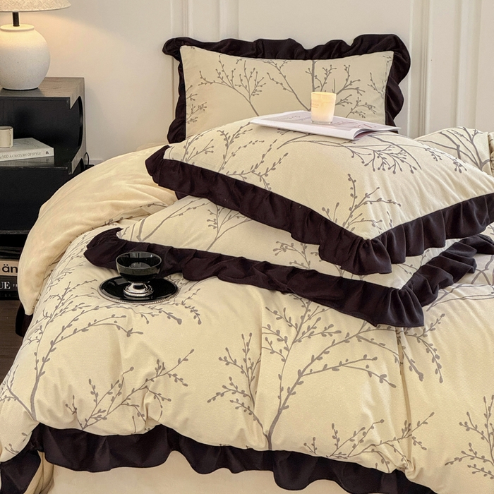 91家纺网 家纺一手货源 找家纺 宅家居 2025新款秋冬爆款轻法式赫本风灯芯绒四件套提花立体韩版花边牛奶绒三件套 花枝