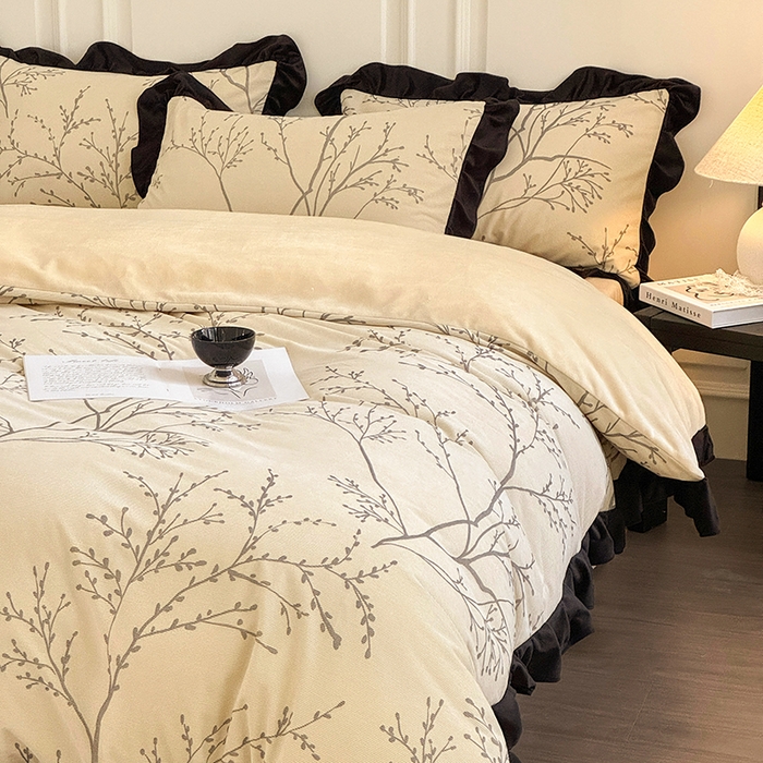 91家纺网 家纺一手货源 找家纺 宅家居 2025新款秋冬爆款轻法式赫本风灯芯绒四件套提花立体韩版花边牛奶绒三件套 花枝