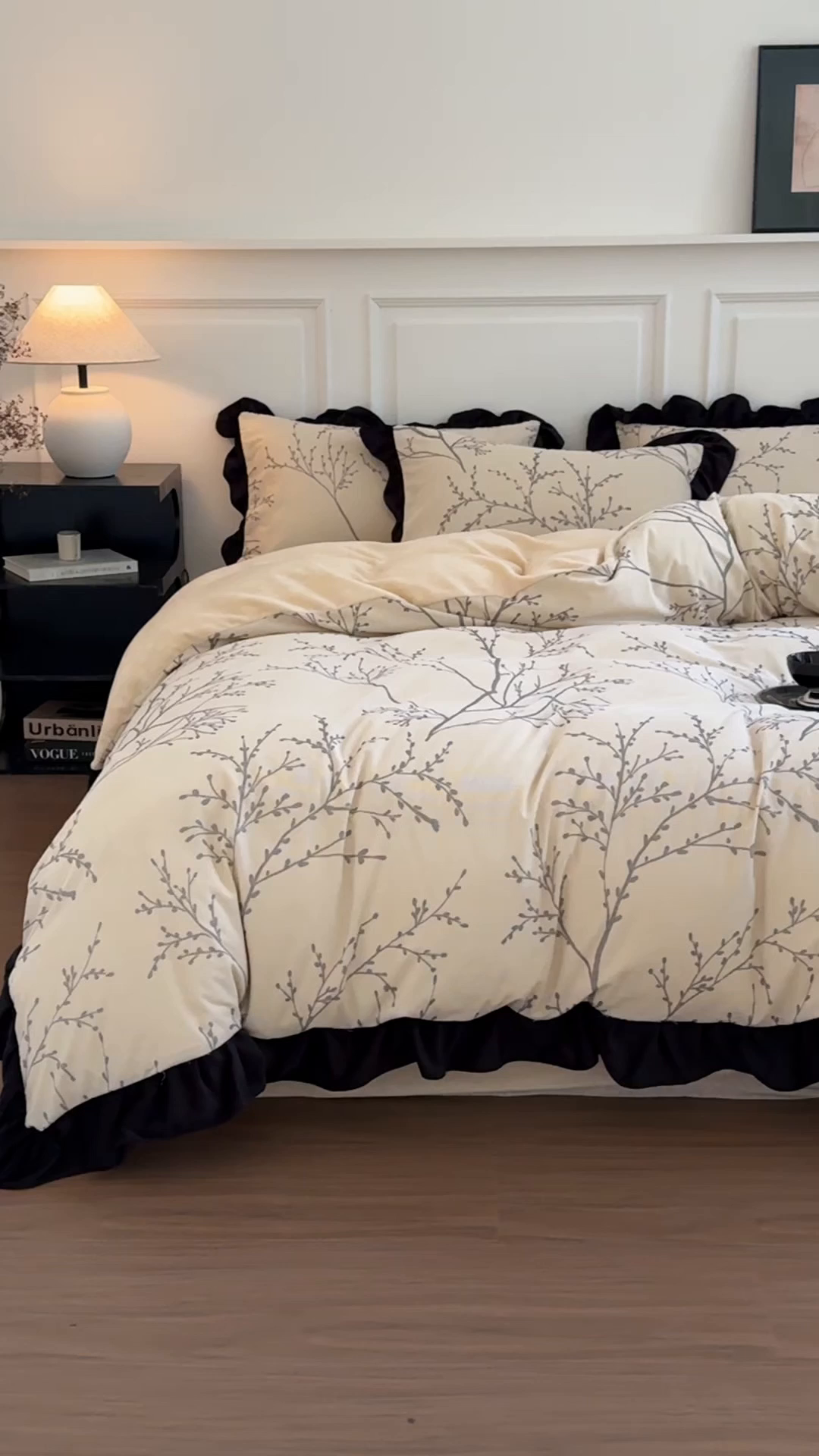 91家纺网 家纺一手货源 找家纺 宅家居 2025新款秋冬爆款轻法式赫本风灯芯绒四件套提花立体韩版花边牛奶绒三件套 花枝