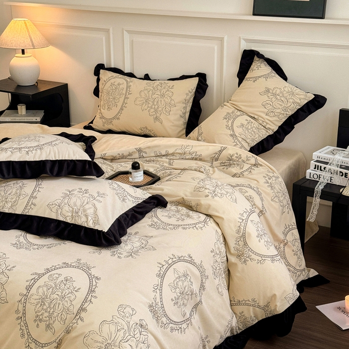 91家纺网 家纺一手货源 找家纺 宅家居 2025新款秋冬爆款轻法式赫本风灯芯绒四件套提花立体韩版花边牛奶绒三件套 镜花