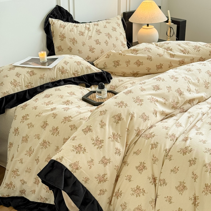 91家纺网 家纺一手货源 找家纺 宅家居 2025新款秋冬爆款轻法式赫本风灯芯绒四件套提花立体韩版花边牛奶绒三件套 茉莉