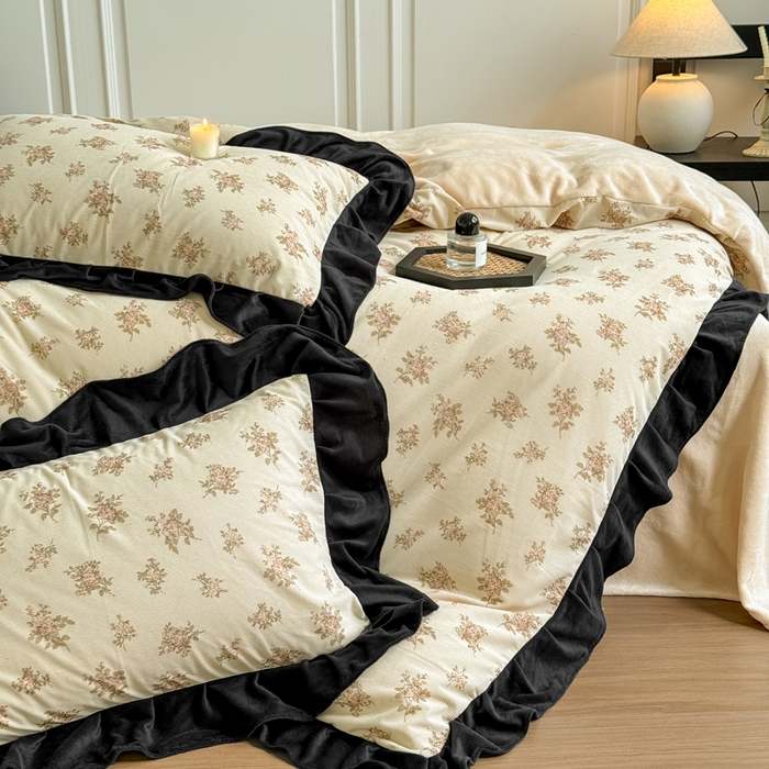 91家纺网 家纺一手货源 找家纺 宅家居 2025新款秋冬爆款轻法式赫本风灯芯绒四件套提花立体韩版花边牛奶绒三件套 茉莉