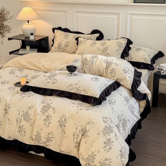 91家纺网 家纺一手货源 找家纺 宅家居 2025新款秋冬爆款轻法式赫本风灯芯绒四件套提花立体韩版花边牛奶绒三件套 牡丹