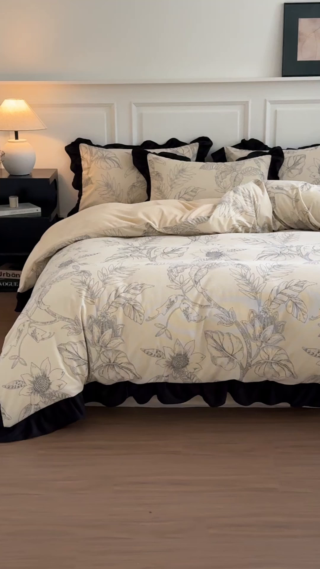 91家纺网 家纺一手货源 找家纺 宅家居 2025新款秋冬爆款轻法式赫本风灯芯绒四件套提花立体韩版花边牛奶绒三件套 语叶