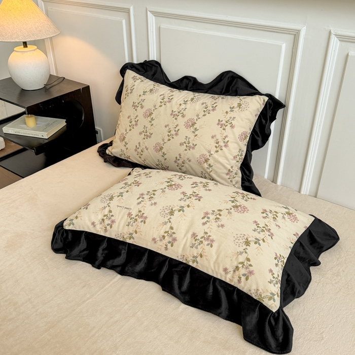 91家纺网 家纺一手货源 找家纺 宅家居 2025新款秋冬爆款轻法式赫本风灯芯绒四件套提花立体韩版花边牛奶绒三件套 紫藤