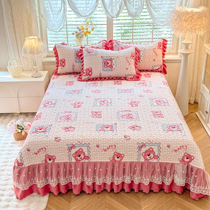 91家纺网 家纺一手货源 找家纺 九诺家纺 2025新款直播热款双层蕾丝花边牛奶绒印花床盖四件套床盖单件三件套 风情-快乐回忆