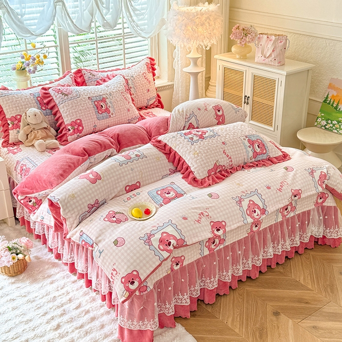 91家纺网 家纺一手货源 找家纺 九诺家纺 2025新款直播热款双层蕾丝花边牛奶绒印花床盖四件套床盖单件三件套 风情-快乐回忆