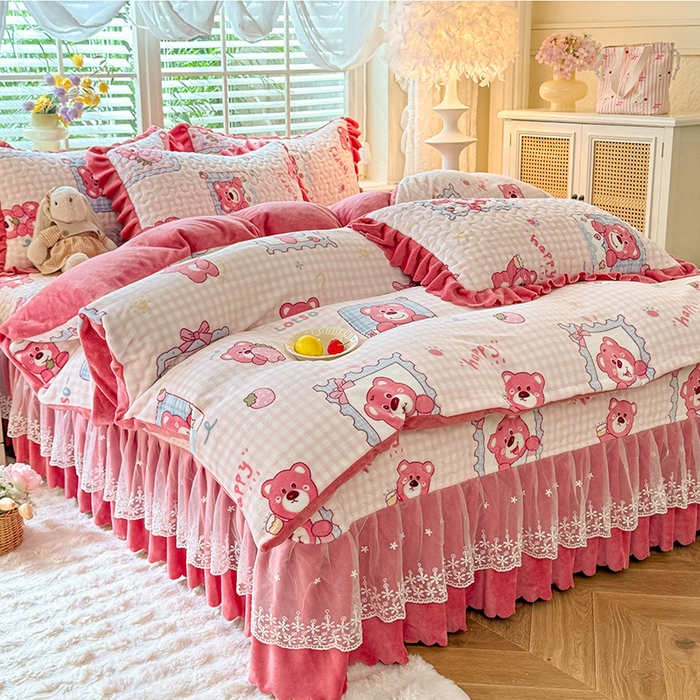 91家纺网 家纺一手货源 找家纺 九诺家纺 2025新款直播热款双层蕾丝花边牛奶绒印花床盖四件套床盖单件三件套 风情-快乐回忆