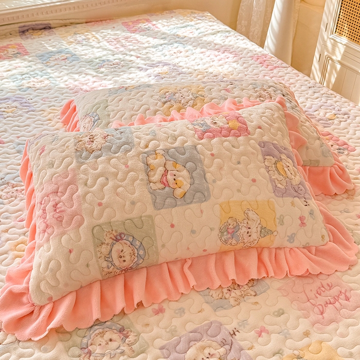 91家纺网 家纺一手货源 找家纺 九诺家纺 2025新款直播热款双层蕾丝花边牛奶绒印花床盖四件套床盖单件三件套 风情-萌宠之家