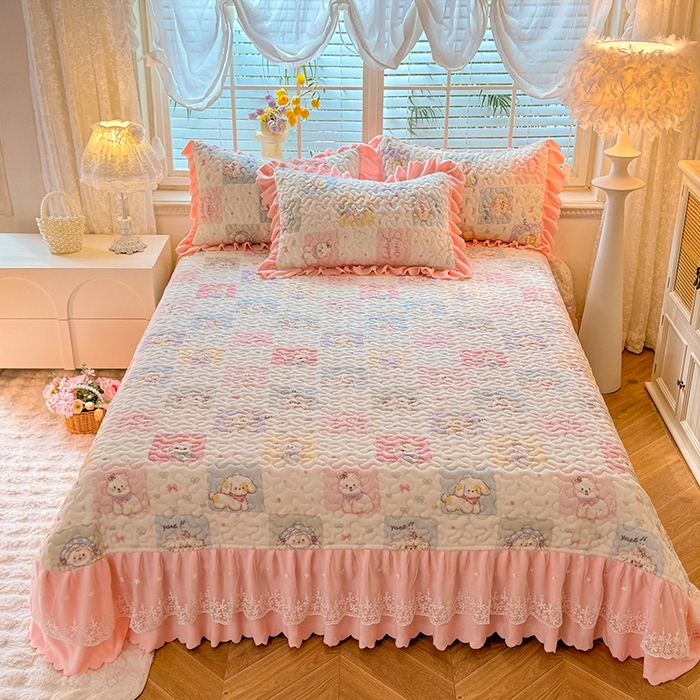 91家纺网 家纺一手货源 找家纺 九诺家纺 2025新款直播热款双层蕾丝花边牛奶绒印花床盖四件套床盖单件三件套 风情-萌宠之家