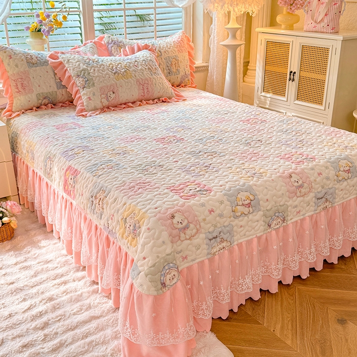 91家纺网 家纺一手货源 找家纺 九诺家纺 2025新款直播热款双层蕾丝花边牛奶绒印花床盖四件套床盖单件三件套 风情-萌宠之家