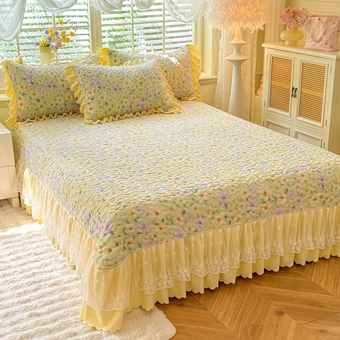 91家纺网 家纺一手货源 找家纺 九诺家纺 2025新款直播热款双层蕾丝花边牛奶绒印花床盖四件套床盖单件三件套 风情-暖阳之春