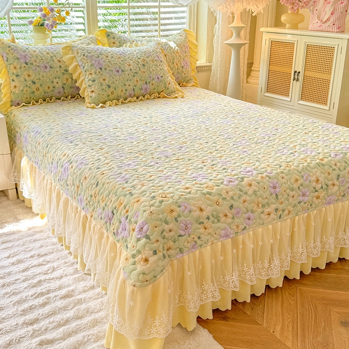 91家纺网 家纺一手货源 找家纺 九诺家纺 2025新款直播热款双层蕾丝花边牛奶绒印花床盖四件套床盖单件三件套 风情-暖阳之春