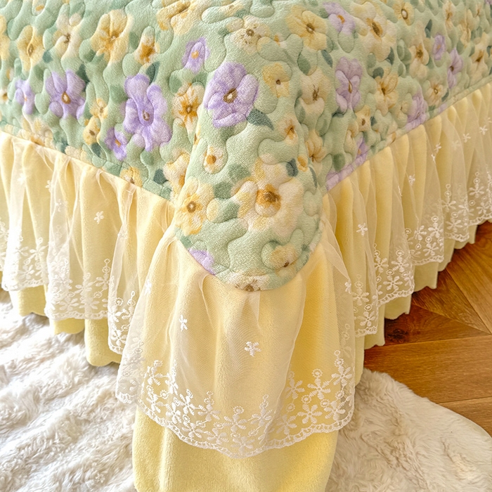 91家纺网 家纺一手货源 找家纺 九诺家纺 2025新款直播热款双层蕾丝花边牛奶绒印花床盖四件套床盖单件三件套 风情-暖阳之春