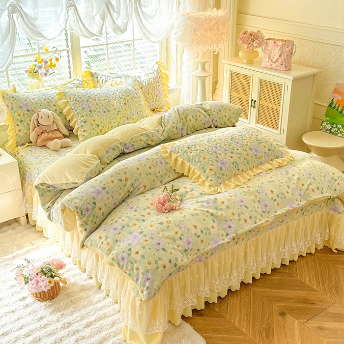 91家纺网 家纺一手货源 找家纺 九诺家纺 2025新款直播热款双层蕾丝花边牛奶绒印花床盖四件套床盖单件三件套 风情-暖阳之春