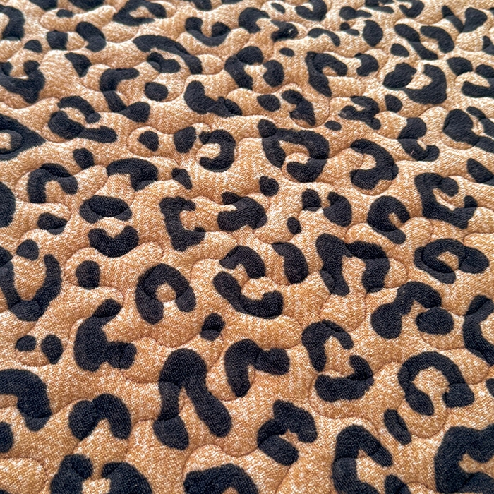 91家纺网 家纺一手货源 找家纺 九诺家纺 2025新款直播热款双层蕾丝花边牛奶绒印花床盖四件套床盖单件三件套 风情-轻奢豹纹