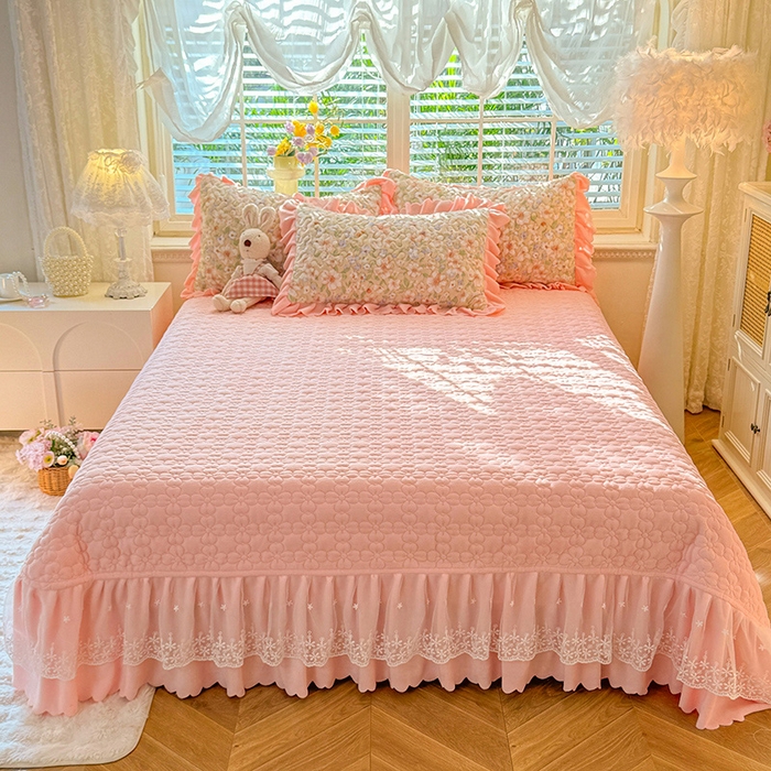 91家纺网 家纺一手货源 找家纺 九诺家纺 2025新款直播热款双层蕾丝花边牛奶绒印花床盖四件套床盖单件三件套 时光-花境花语