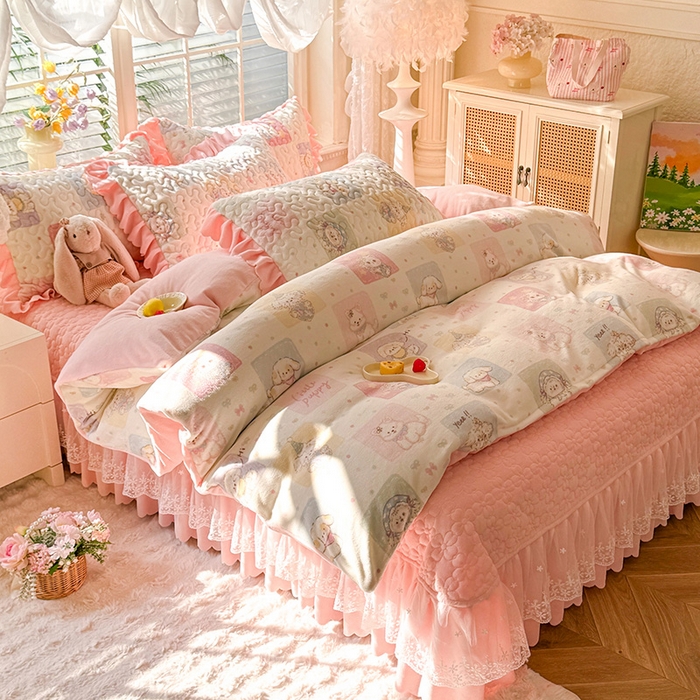 91家纺网 家纺一手货源 找家纺 九诺家纺 2025新款直播热款双层蕾丝花边牛奶绒印花床盖四件套床盖单件三件套 时光-萌宠之家