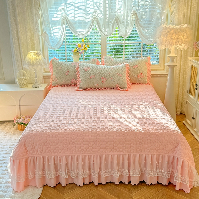 91家纺网 家纺一手货源 找家纺 九诺家纺 2025新款直播热款双层蕾丝花边牛奶绒印花床盖四件套床盖单件三件套 时光-沐熙花