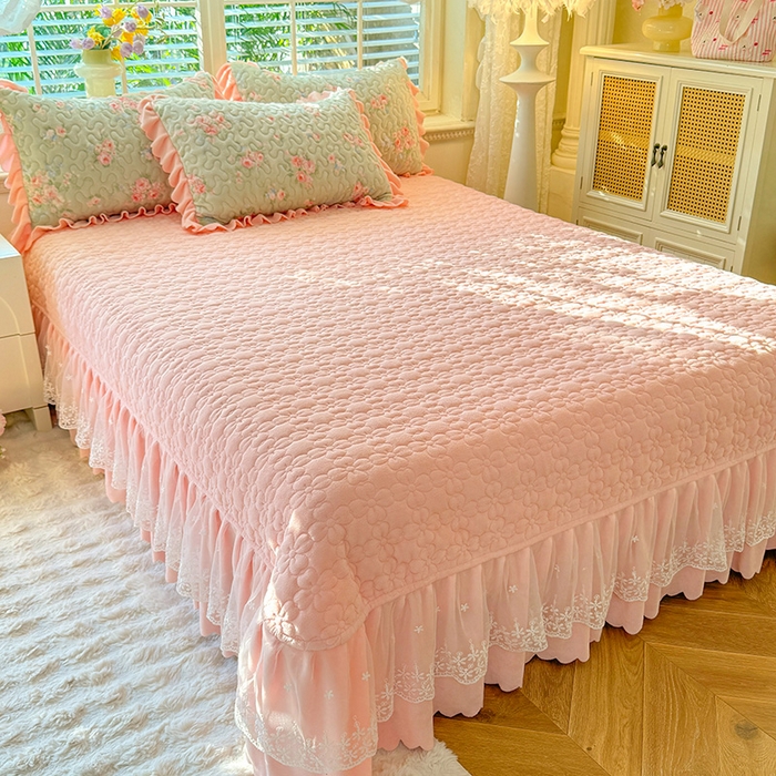 91家纺网 家纺一手货源 找家纺 九诺家纺 2025新款直播热款双层蕾丝花边牛奶绒印花床盖四件套床盖单件三件套 时光-沐熙花