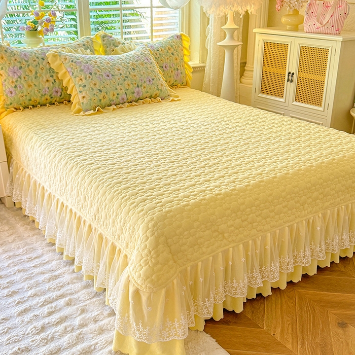 91家纺网 家纺一手货源 找家纺 九诺家纺 2025新款直播热款双层蕾丝花边牛奶绒印花床盖四件套床盖单件三件套 时光-暖阳之春