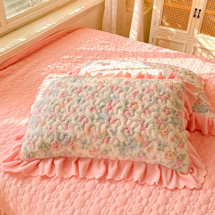 91家纺网 家纺一手货源 找家纺 九诺家纺 2025新款直播热款双层蕾丝花边牛奶绒印花床盖四件套床盖单件三件套 时光-夏日开花