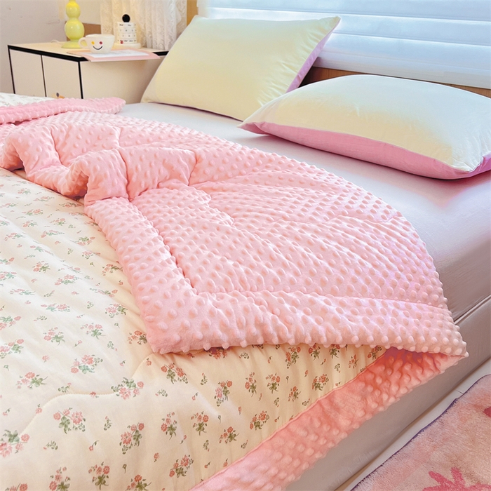 91家纺网 家纺一手货源 找家纺 萌飞 2025新款全棉豆豆绒被子被芯系列 时光