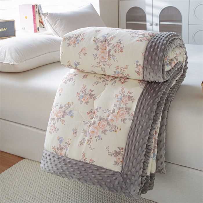 91家纺网 家纺一手货源 找家纺 萌飞 2025新款全棉豆豆绒被子被芯系列 满园春色