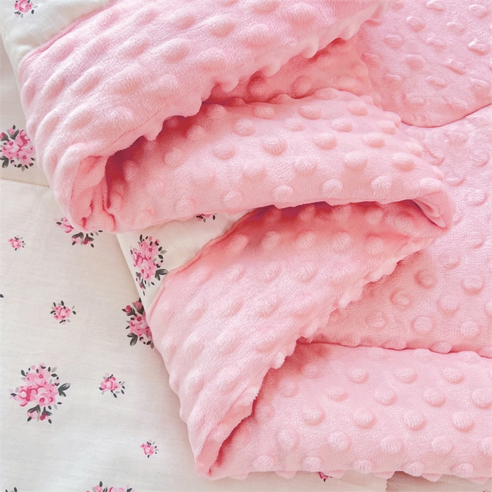 91家纺网 家纺一手货源 找家纺 萌飞 2025新款全棉豆豆绒被子被芯系列 桃花运