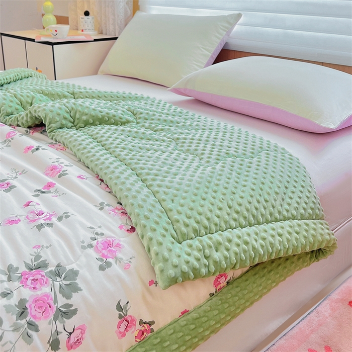 91家纺网 家纺一手货源 找家纺 萌飞 2025新款全棉豆豆绒被子被芯系列 如沐春风