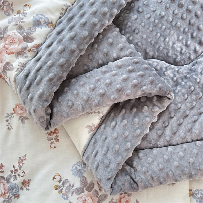 91家纺网 家纺一手货源 找家纺 萌飞 2025新款全棉豆豆绒被子被芯系列 满园春色