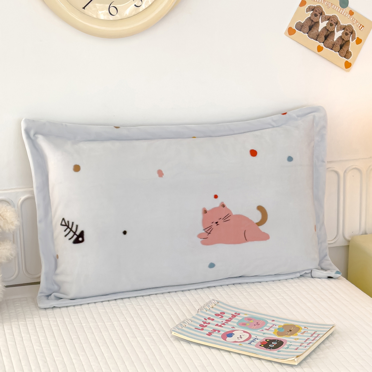 91家纺网 家纺一手货源 找家纺 良佐生活 2025新款A类高克重大版印花宝宝绒枕套 发财猫