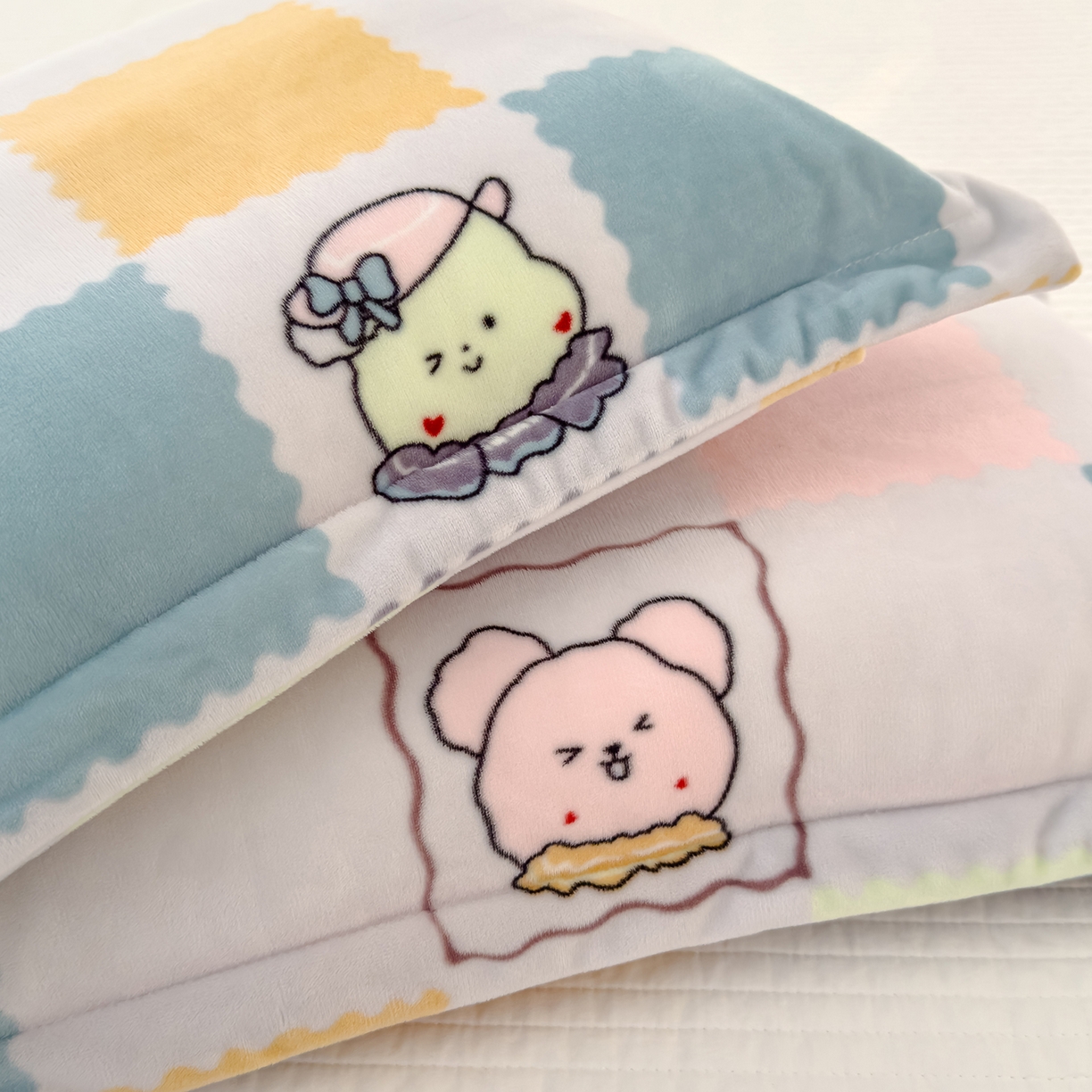 91家纺网 家纺一手货源 找家纺 良佐生活 2025新款A类高克重大版印花宝宝绒枕套 幸福格