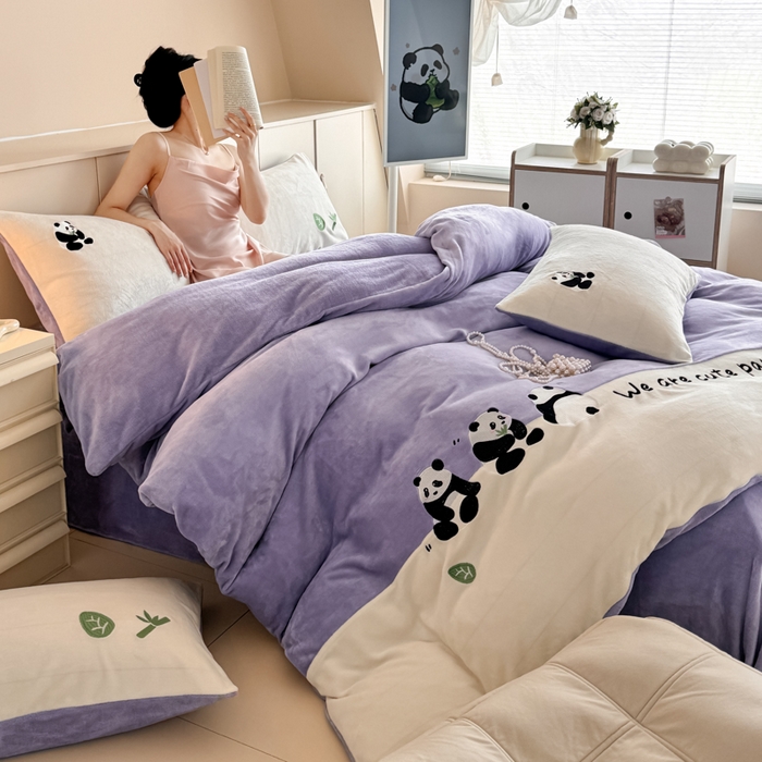 91家纺网 家纺一手货源 找家纺 （总）懒猫家纺 2025新款牛奶绒刺绣四件套-胖达