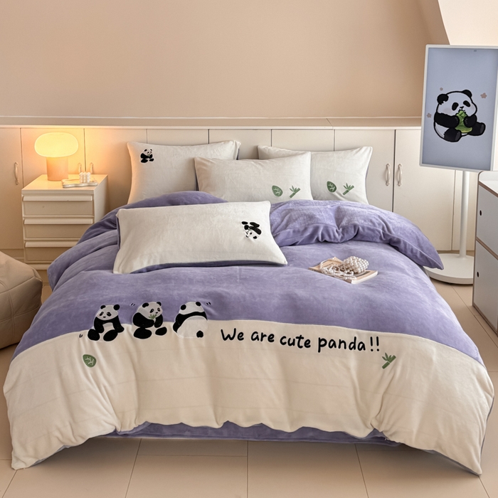 91家纺网 家纺一手货源 找家纺 懒猫家纺 2025新款牛奶绒刺绣四件套-胖达 胖达-星辰紫