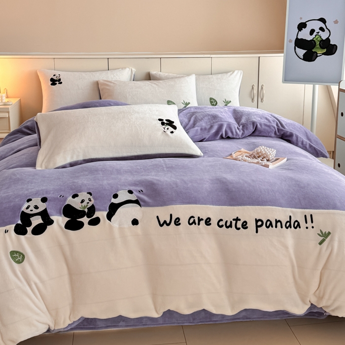 91家纺网 家纺一手货源 找家纺 懒猫家纺 2025新款牛奶绒刺绣四件套-胖达 胖达-星辰紫